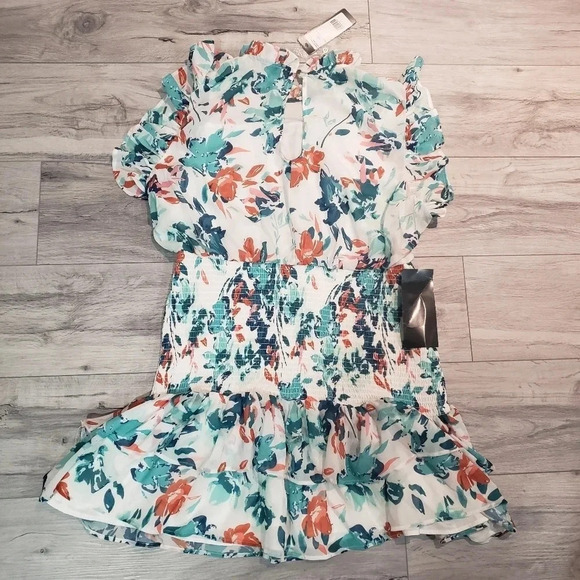 NWT Bebe Printed Smocked  Tiered Mini Dress,Tropical Garden,Green/White/Orange. - Picture 2 of 11